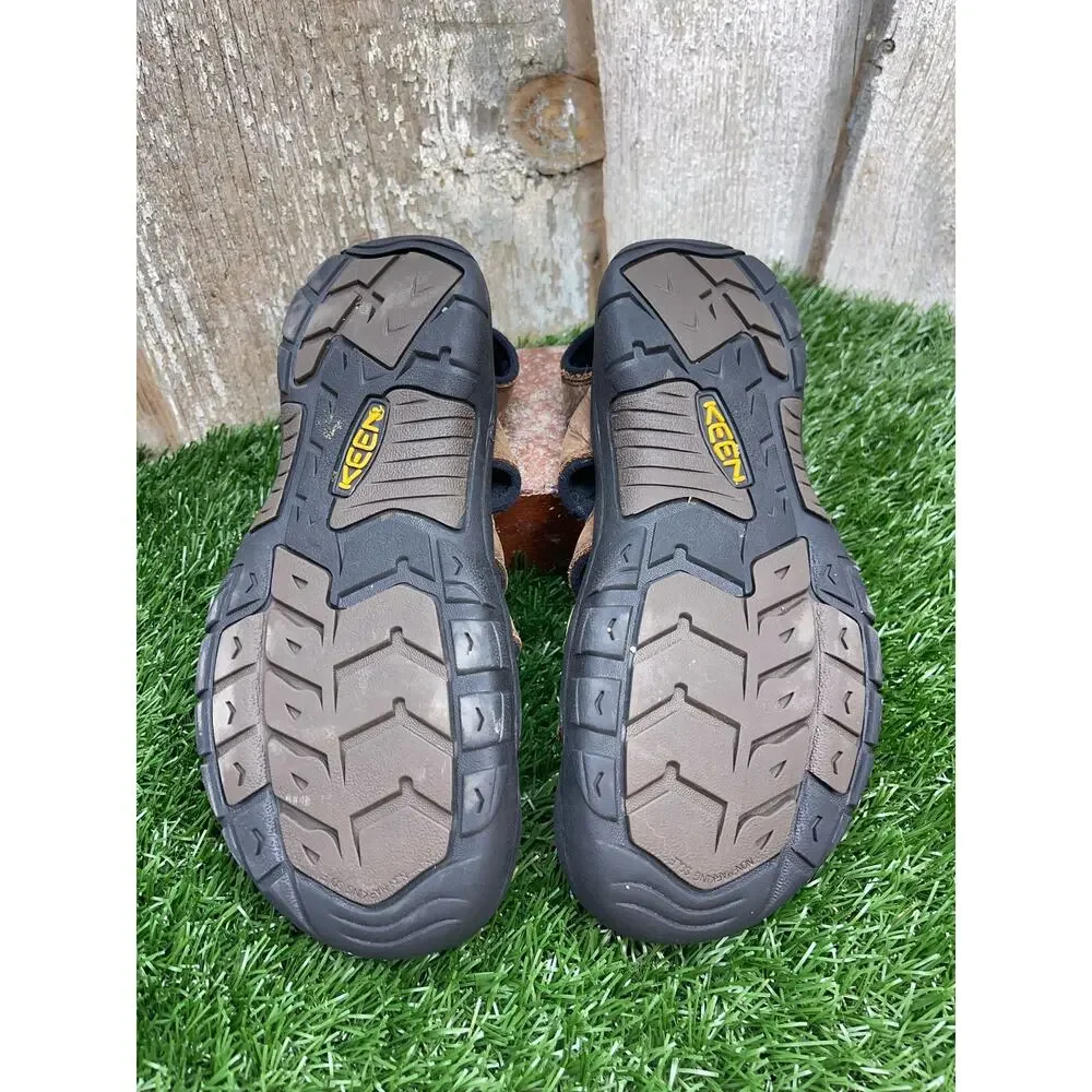 Keen Leather Water Shoes Youth 5